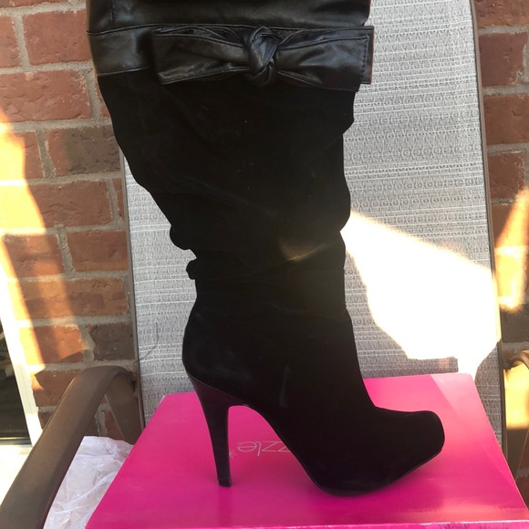 Pumps - Picture 3 of 4